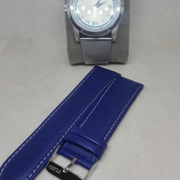 Mens Fluid Watch - Picture 6 of 7